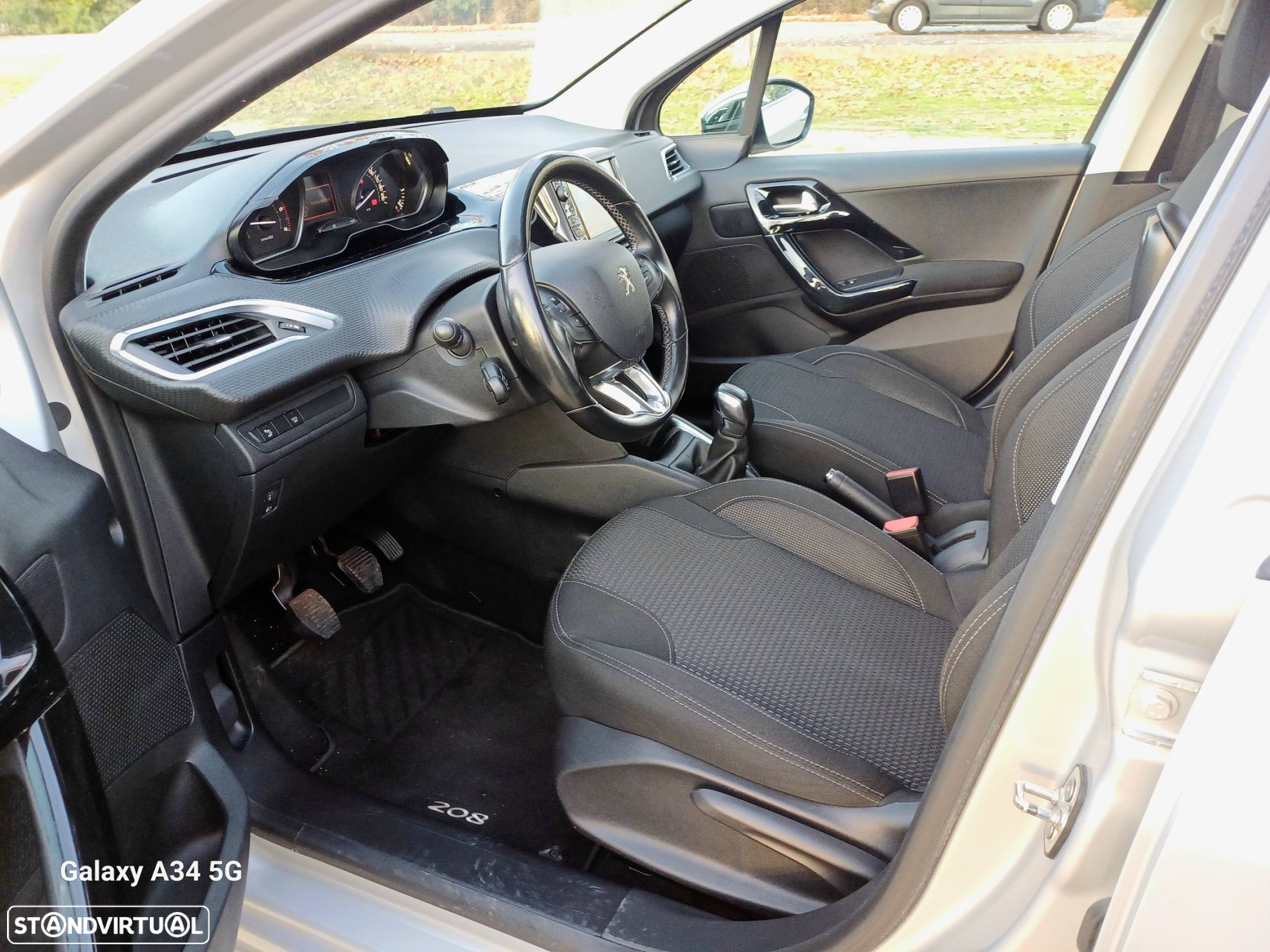 Peugeot 208 1.6 BlueHDi Style - 18