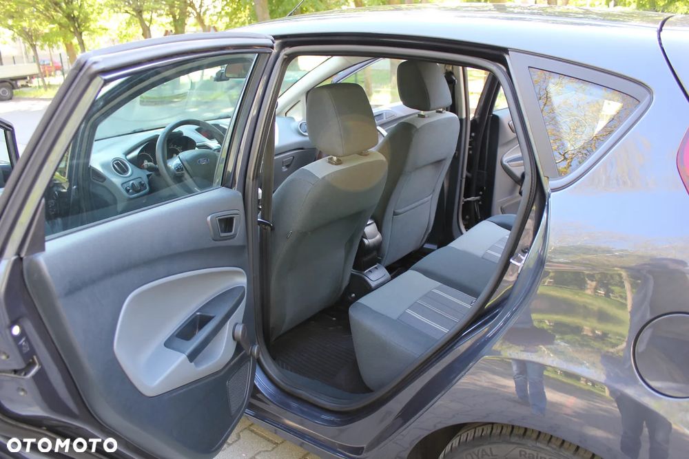 Ford Fiesta - 16