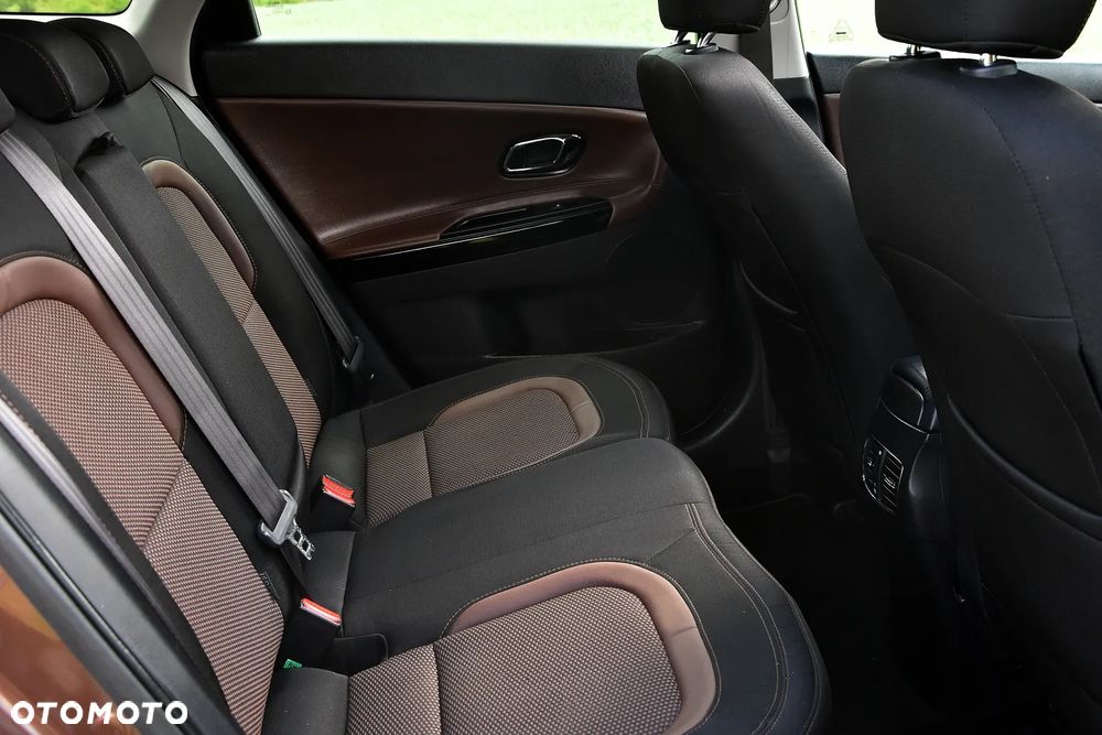Kia Ceed 1.6 GDI Business Line - 25