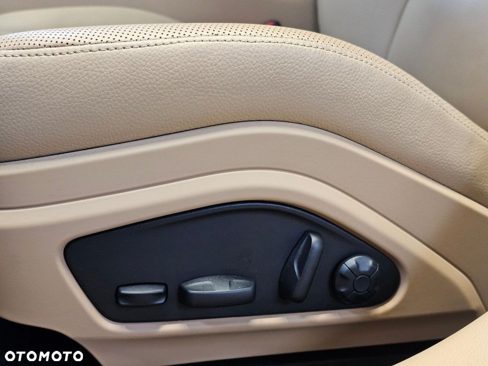 Porsche Panamera - 18