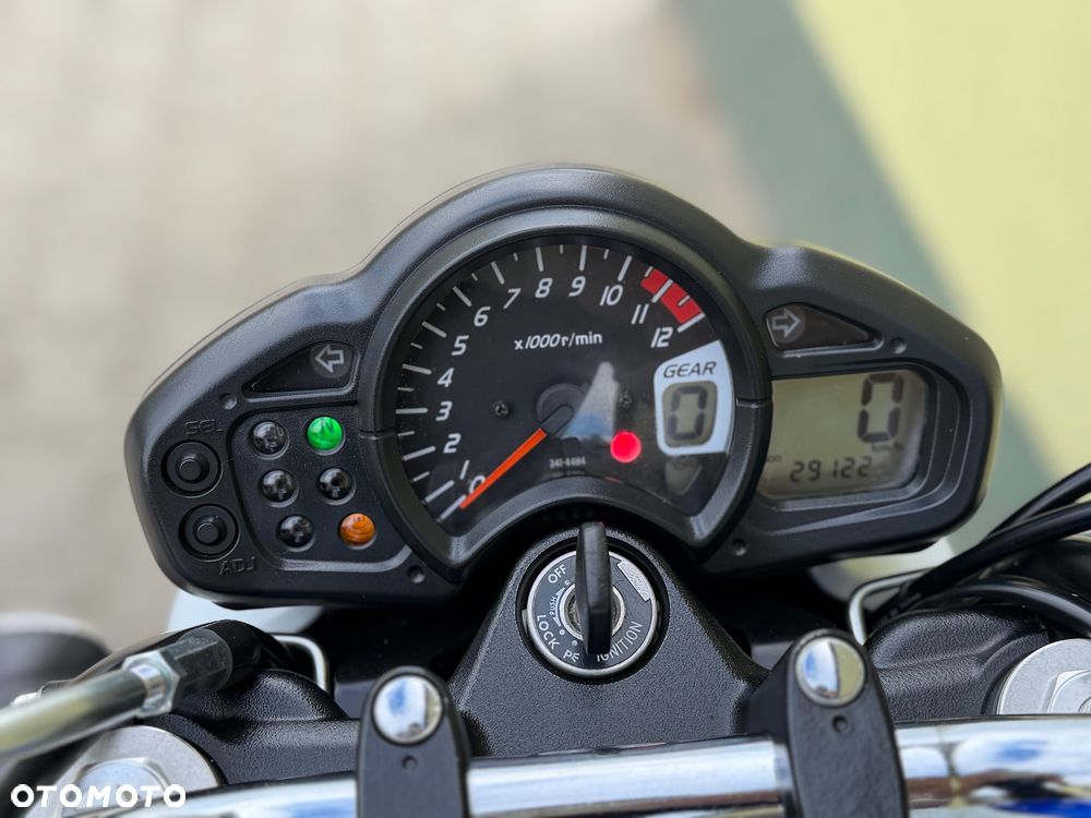 Suzuki Gladius - 39