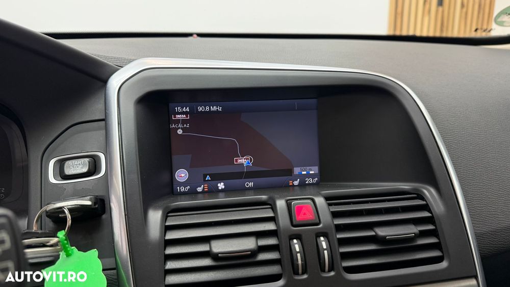 Volvo XC 60 D5 AWD Aut. Summum - 19