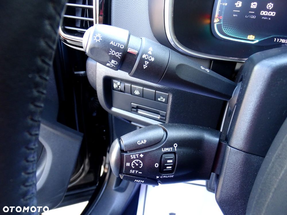 Citroën C5 Aircross 1.2 PureTech Live - 19