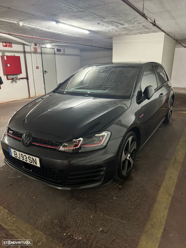 VW Golf GTI Performance BlueMotion DSG - 11