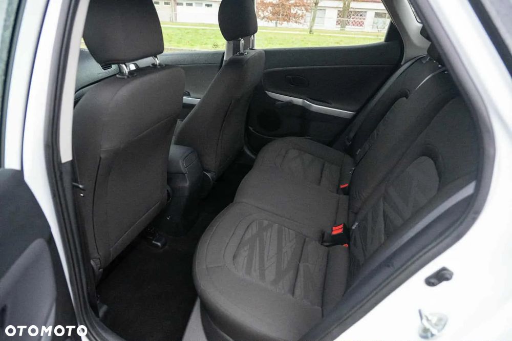 Kia Ceed 1.4 CVVT Attract - 13