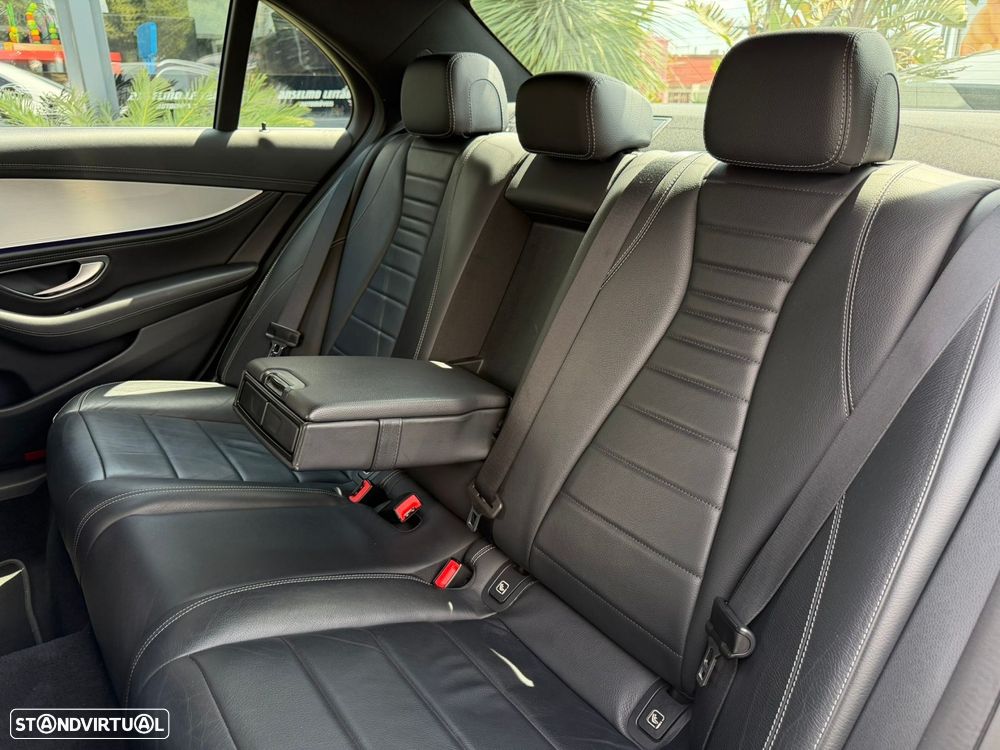 Mercedes-Benz E 300 e AMG Line - 24