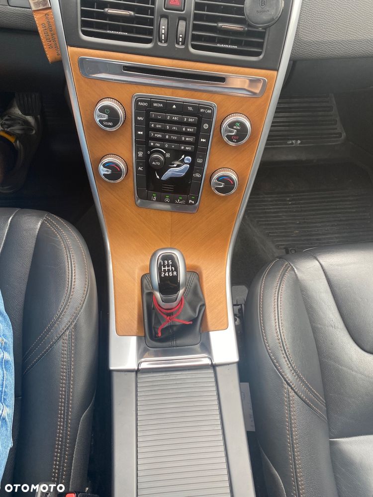 Volvo XC 60 D3 Drive-E Momentum - 13