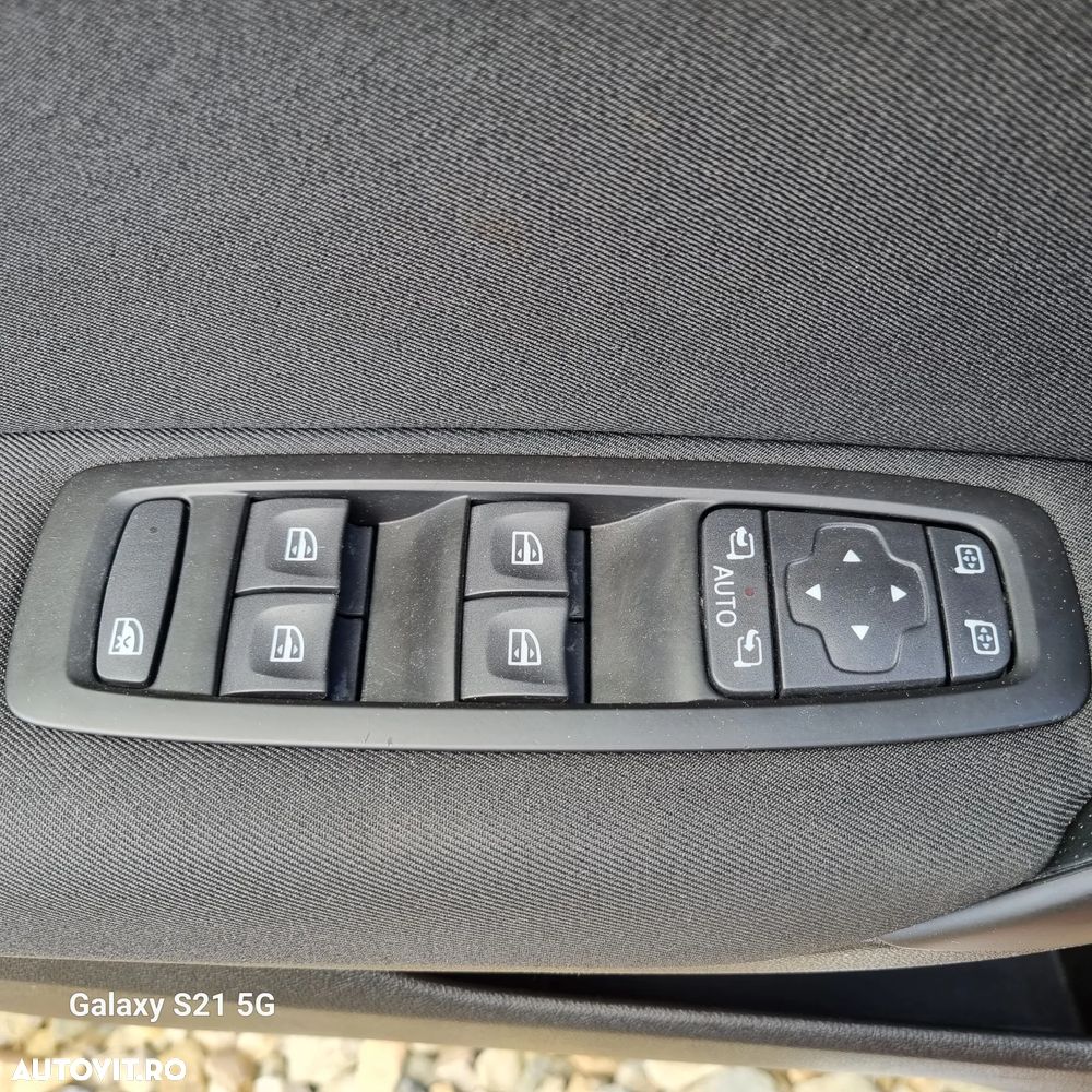 Renault Megane ENERGY dCi 110 EDC LIMITED - 13