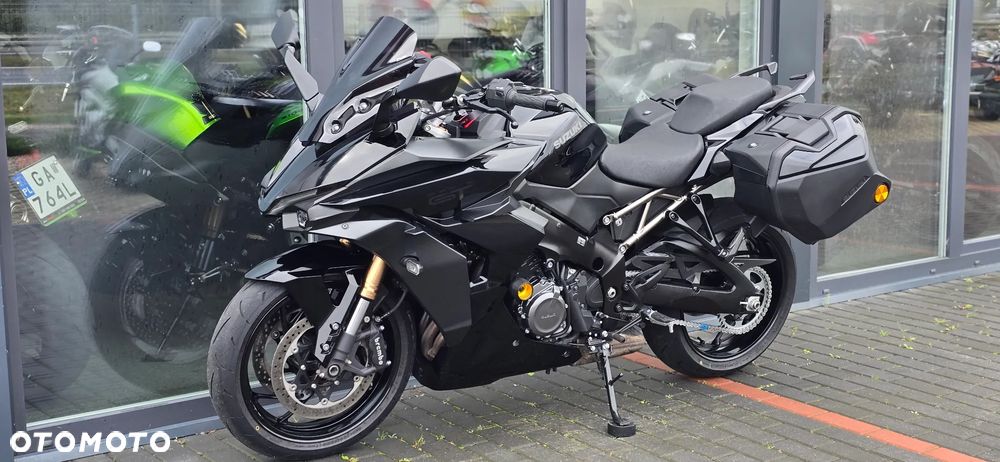 Suzuki GSX - 26