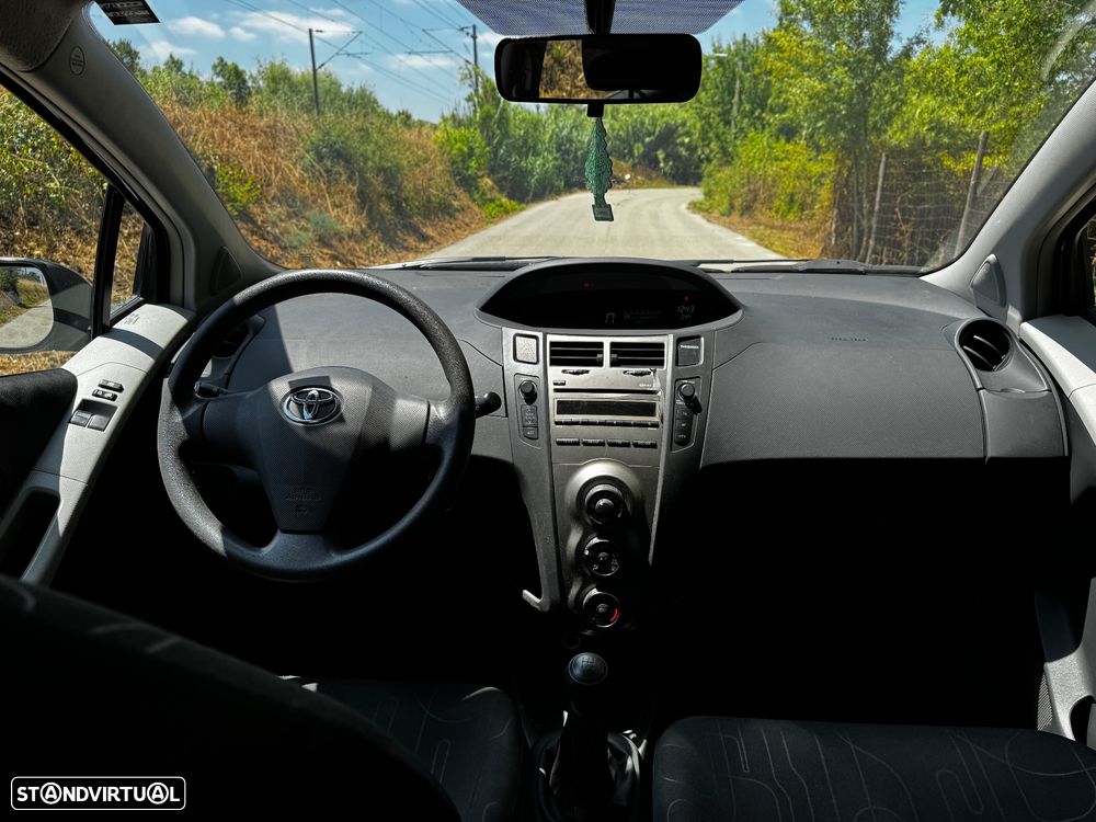 Toyota Yaris 1.0 VVT-i ACtive+AC - 9