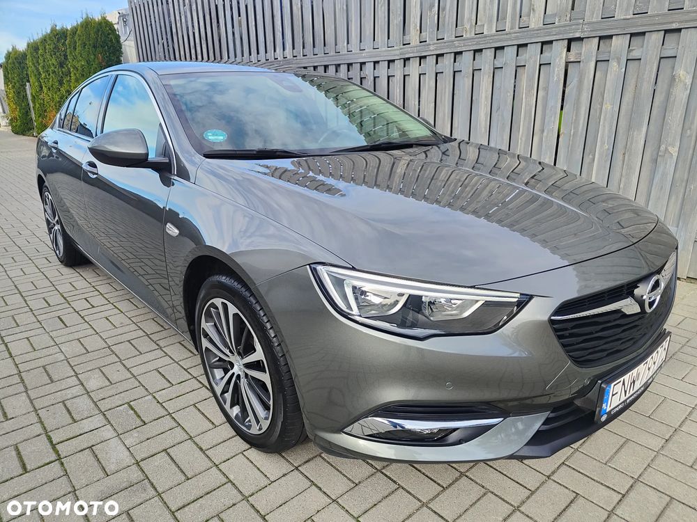 Opel Insignia - 1