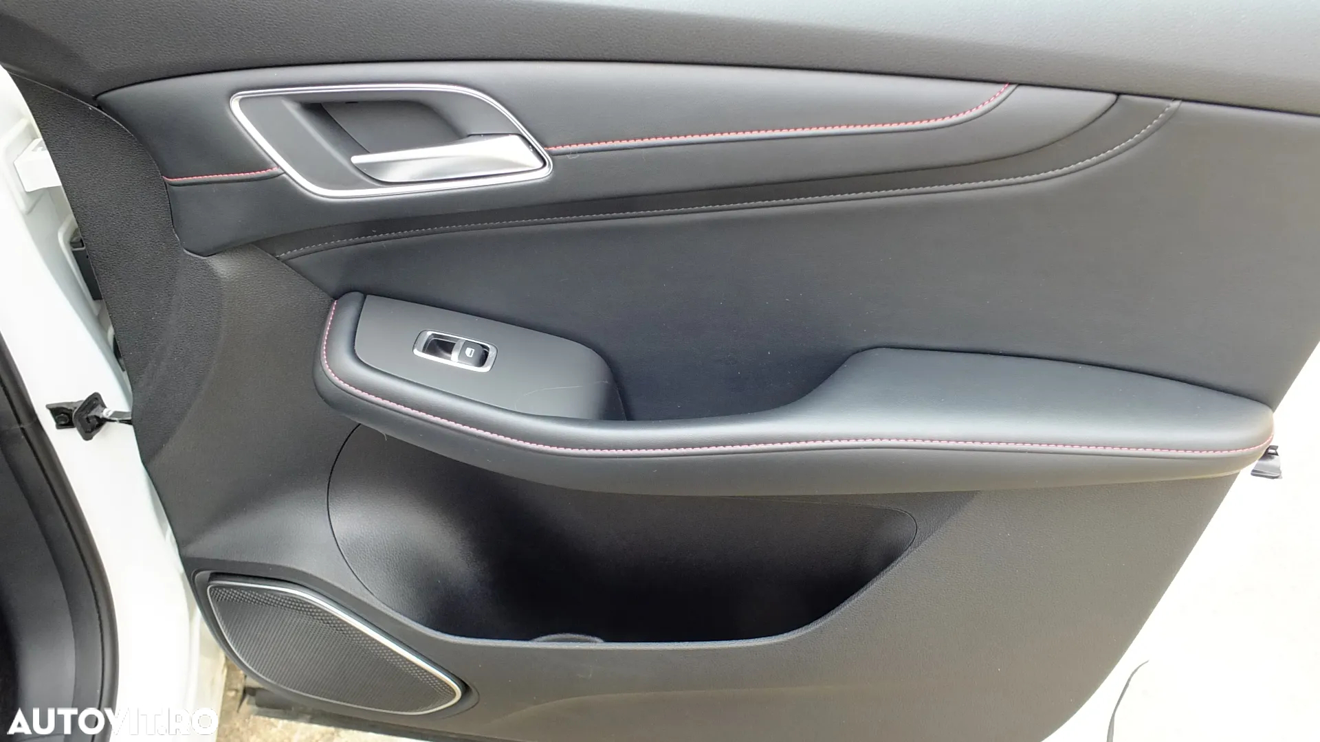 MG EHS 1.5 T-GDi AT PHEV Exclusive - 29