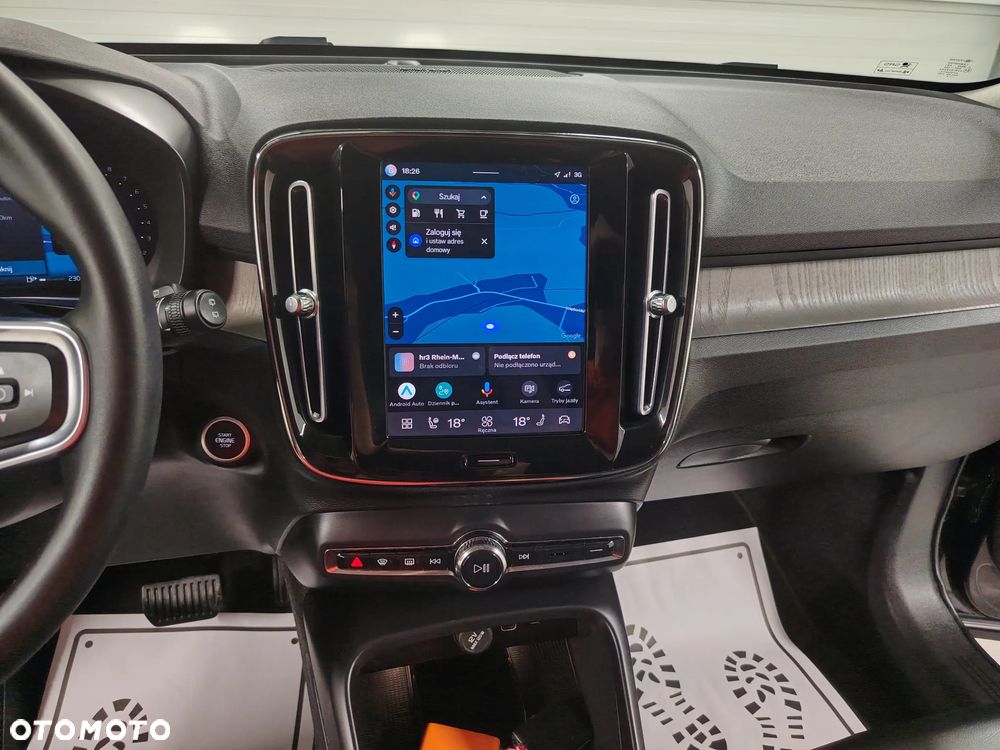 Volvo XC 40 B3 Plus Dark - 36