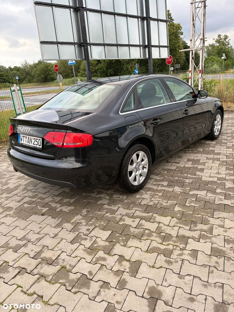 Audi A4 Limousine - 5