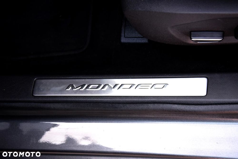 Ford Mondeo - 29