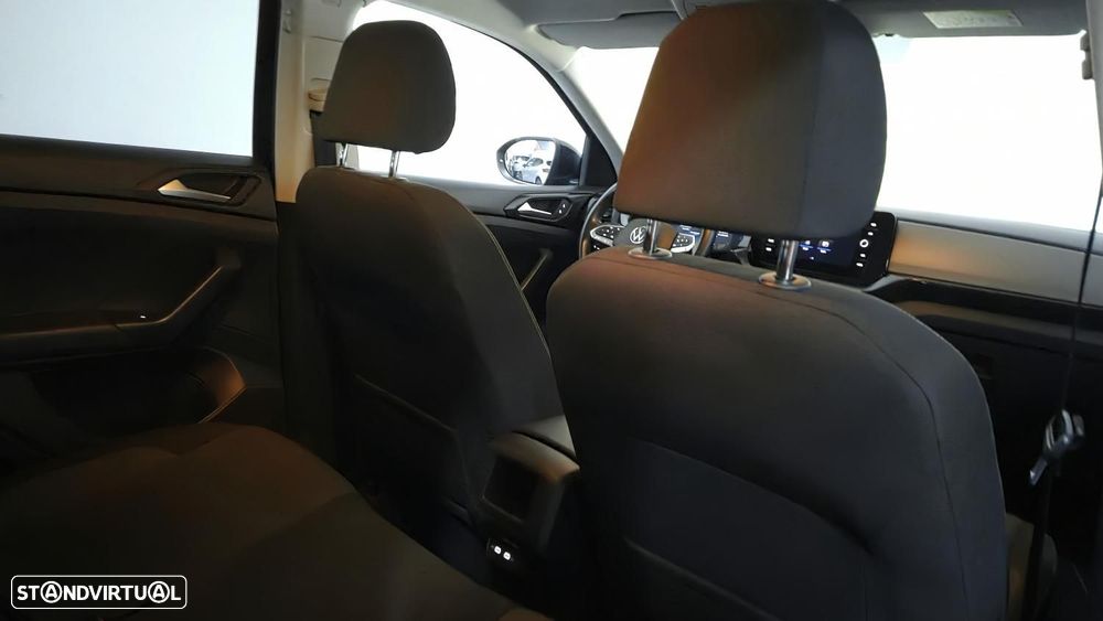 VW T-Cross 1.0 TSI Urban DSG - 12