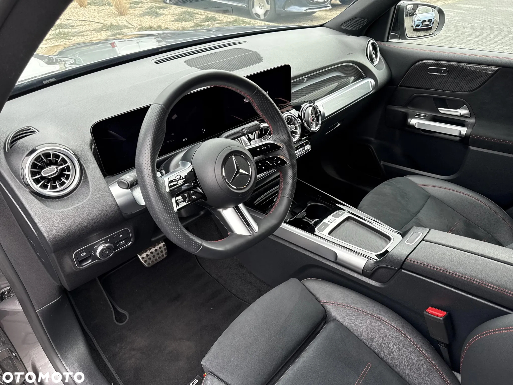Mercedes-Benz GLB 200 7G-DCT AMG Line - 9
