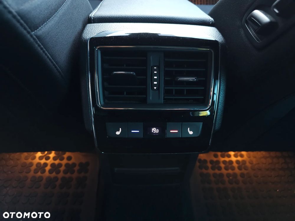Skoda Superb 2.0 TDI Style - 25