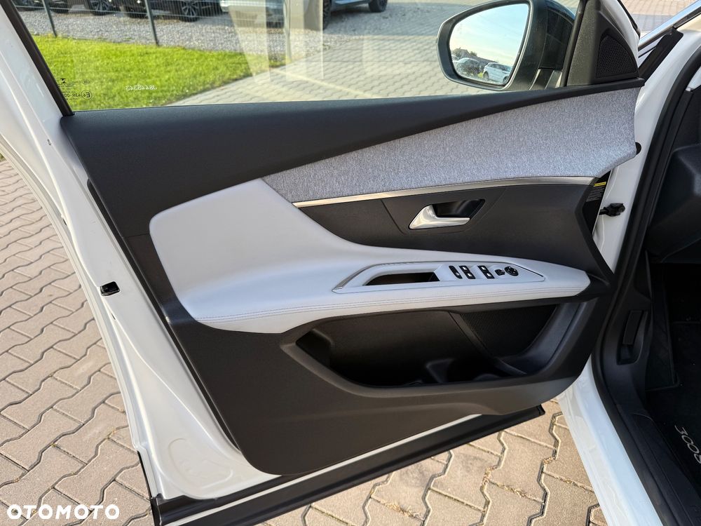 Peugeot 3008 BlueHDi 130 Stop & Start Allure - 17