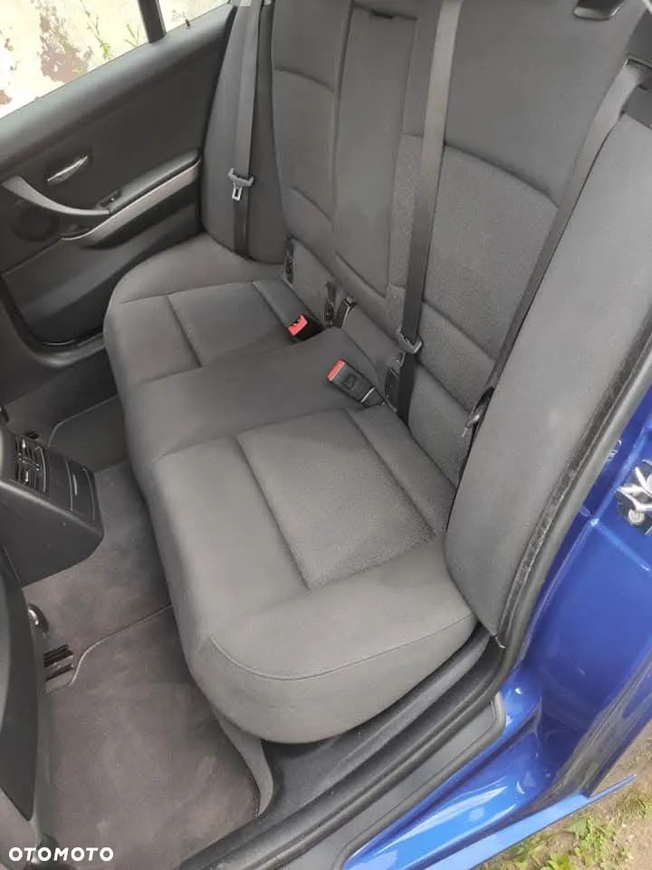 BMW Seria 3 320i - 24