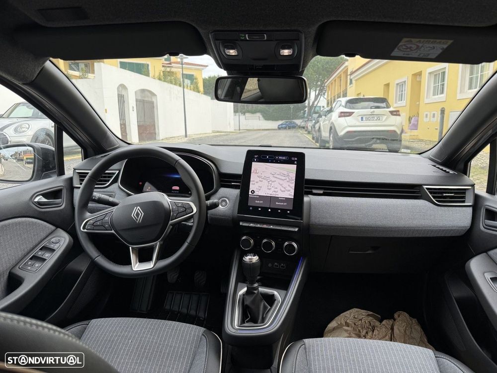 Renault Clio 1.0 TCe Techno Bi-Fuel - 26