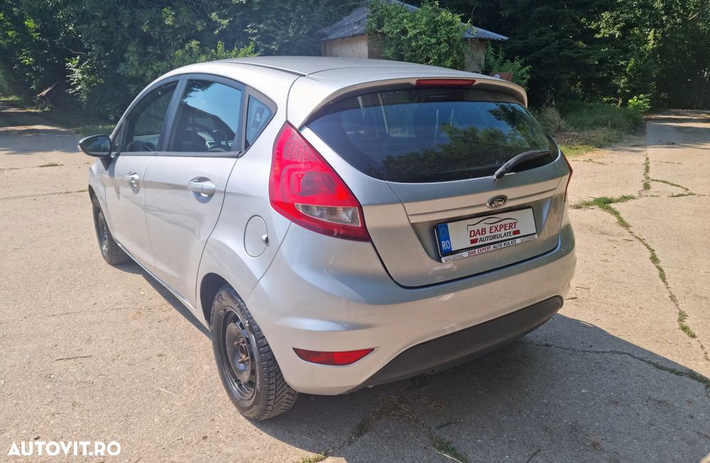 Ford Fiesta 1.25i Trend - 12