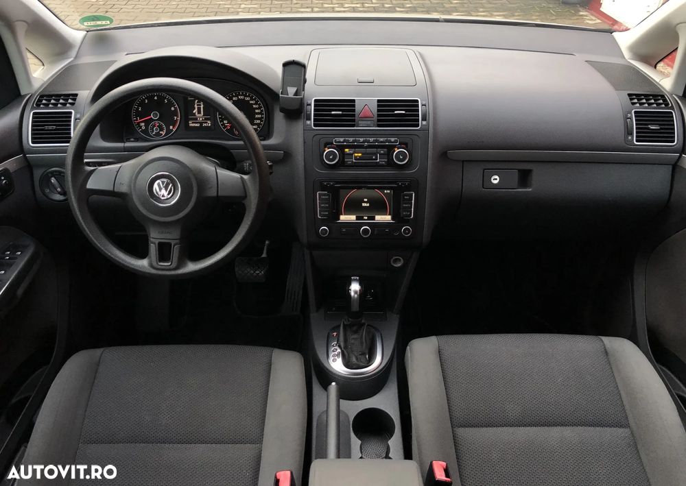 Volkswagen Touran 1.4 TSI DSG Comfortline - 6