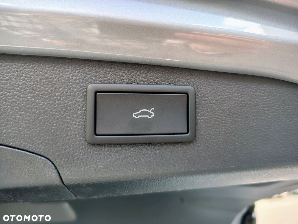 Volkswagen Passat - 12
