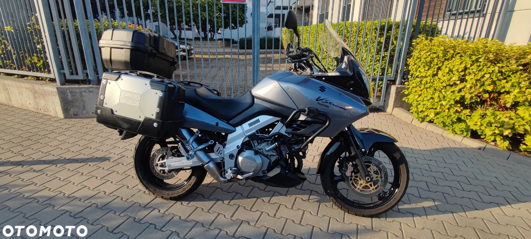 Suzuki DL - 2