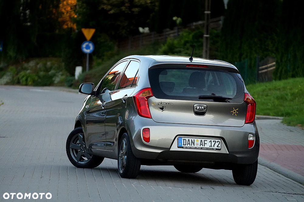 Kia Picanto 1.0 Dream Team Edition - 2