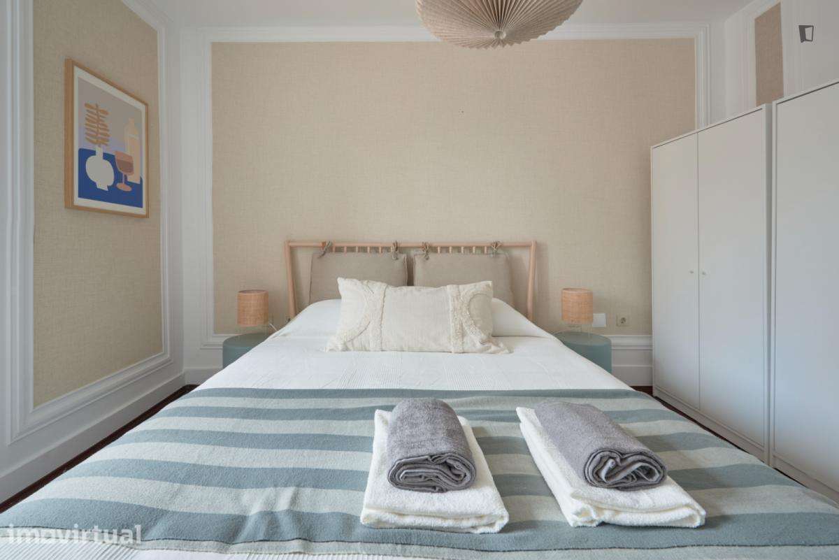 Quarto - localizado em Marquês de Pombal Lisbon - Grande imagem: 3/60