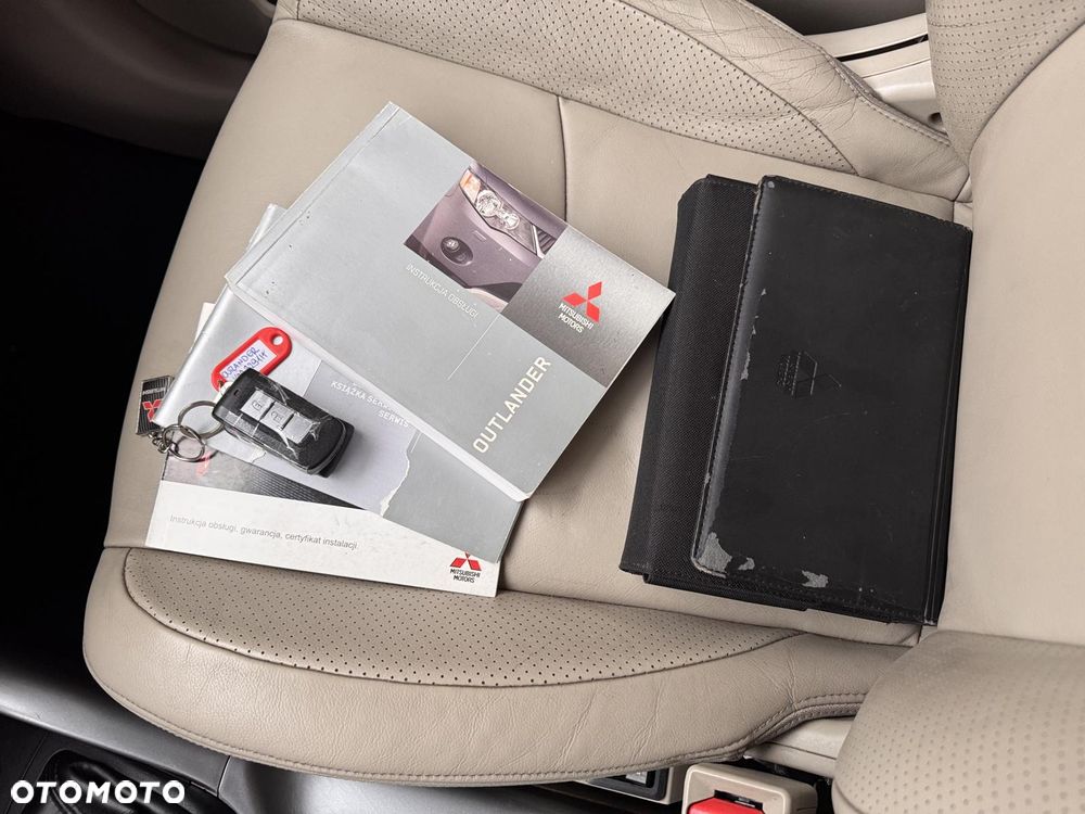Mitsubishi Outlander 2.0 DID Instyle - 30