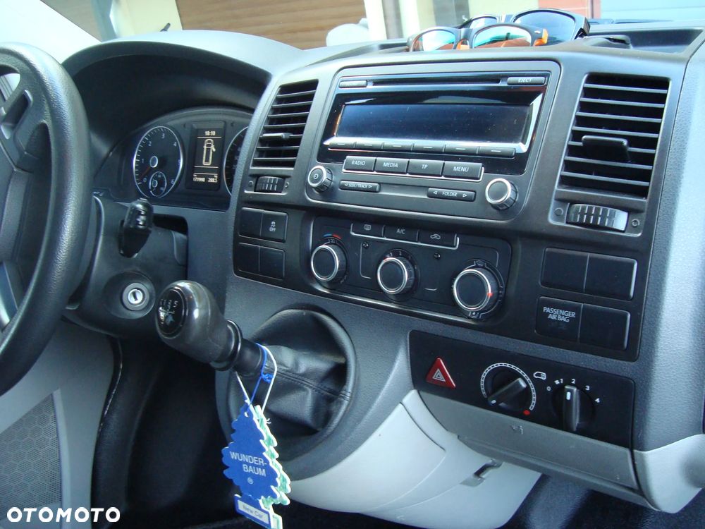 Volkswagen Transporter Caravelle Kurz Trendline - 15