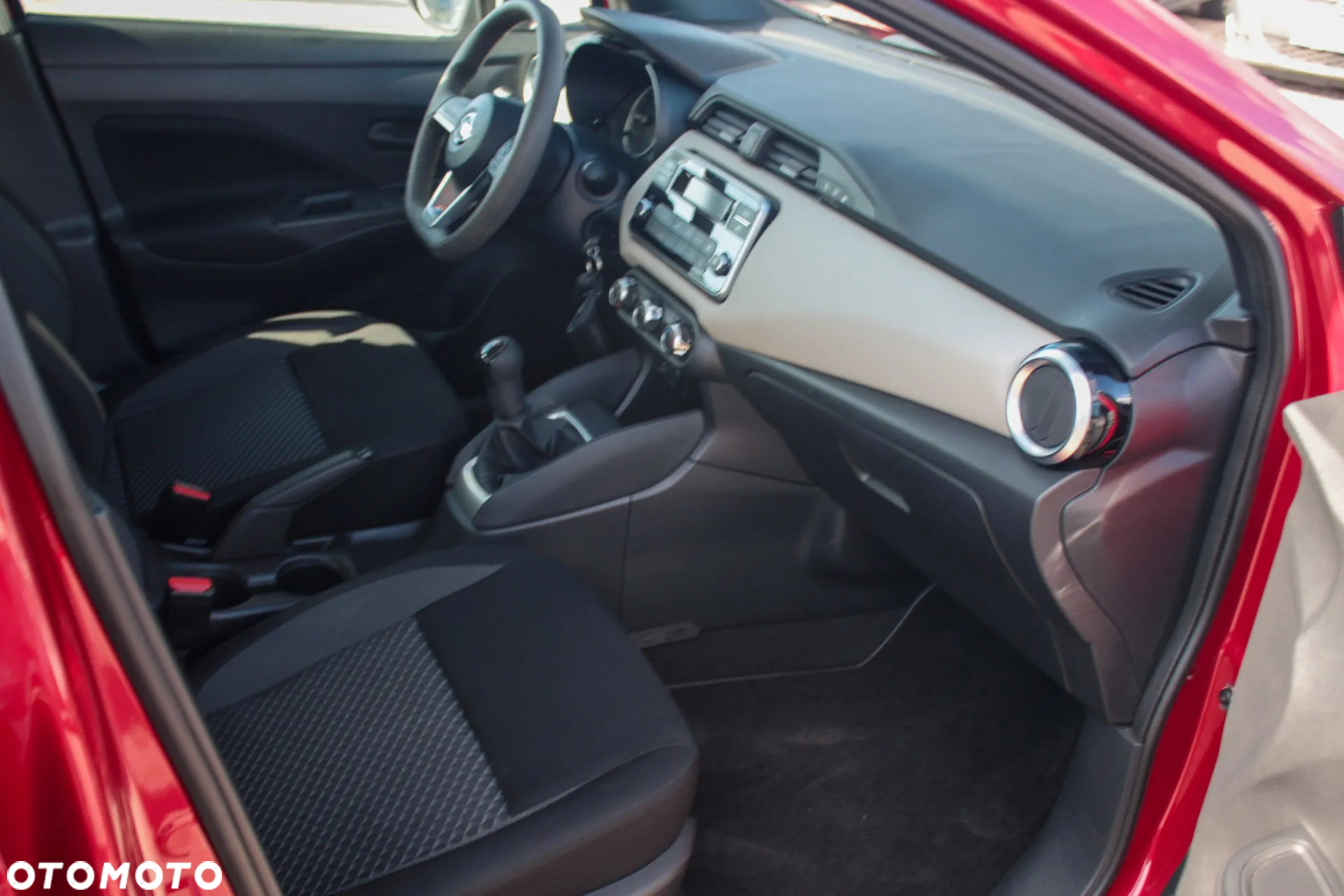 Nissan Micra 1.0 Acenta - 17