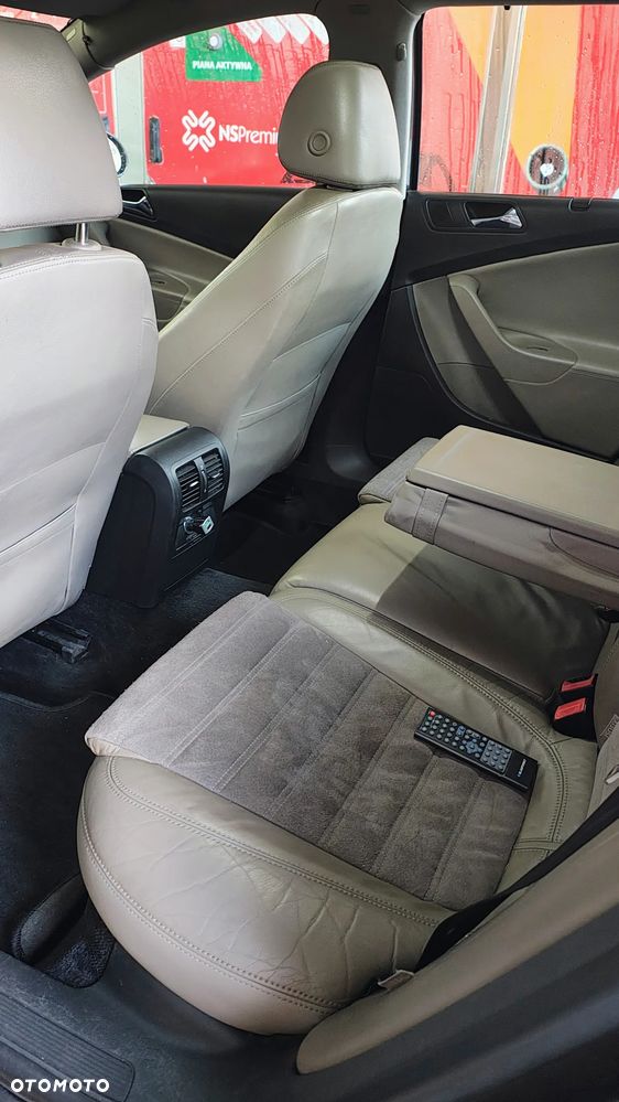 Volkswagen Passat 2.0 TDI 4Mot Highline - 11
