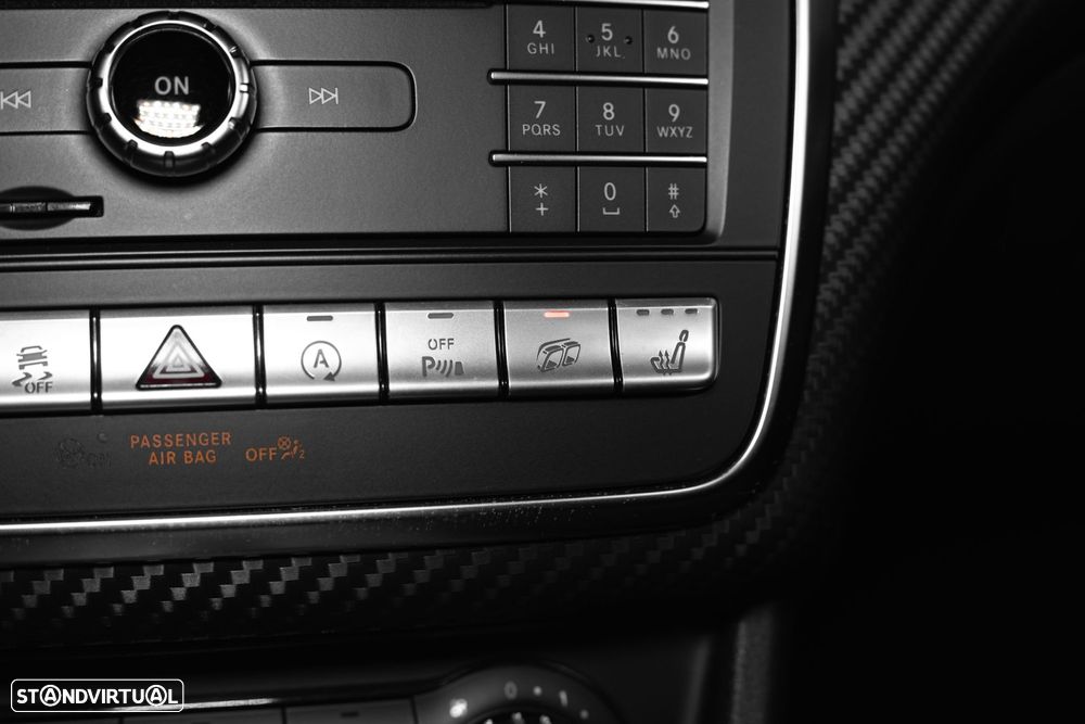 Mercedes-Benz A 45 AMG 4Matic Speedshift 7G-DCT - 32