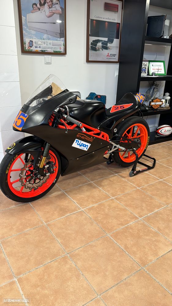 Outra não listada Outra - 1