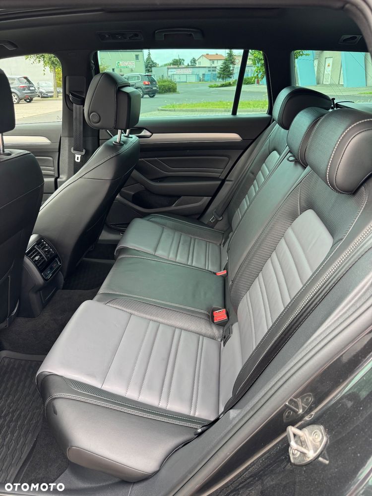 Volkswagen Passat - 36