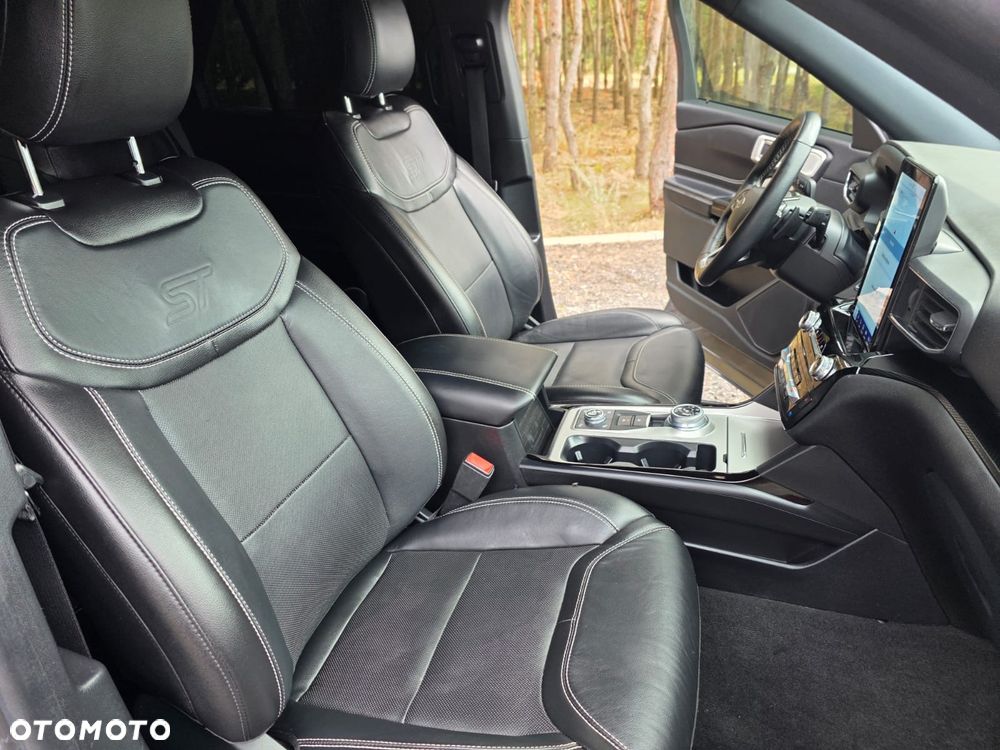 Ford Explorer - 21