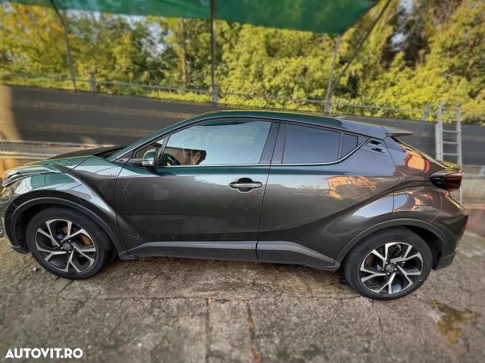 Toyota C-HR 1.8 HSD 122 CP 4x2 CVT Cult - 2