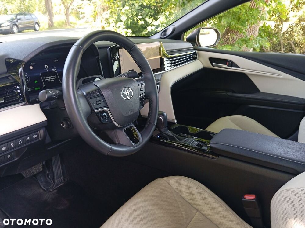 Toyota Camry - 14