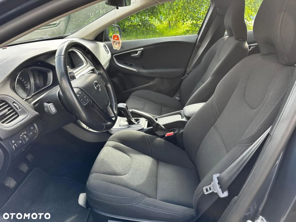 Volvo V40 D2 Drive-E Momentum - 14