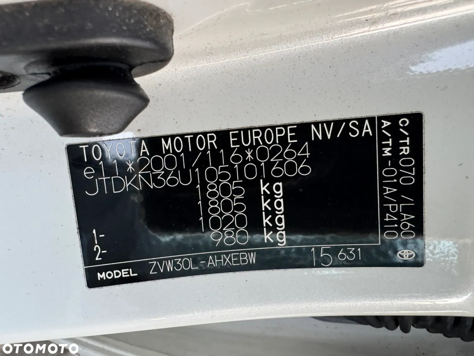 Toyota Prius 1.8 HSD Sol - 40