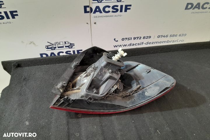 Lampa / Tripla stop stanga pe aripa 5K0945257 5K0945257 Volkswagen VW - 3