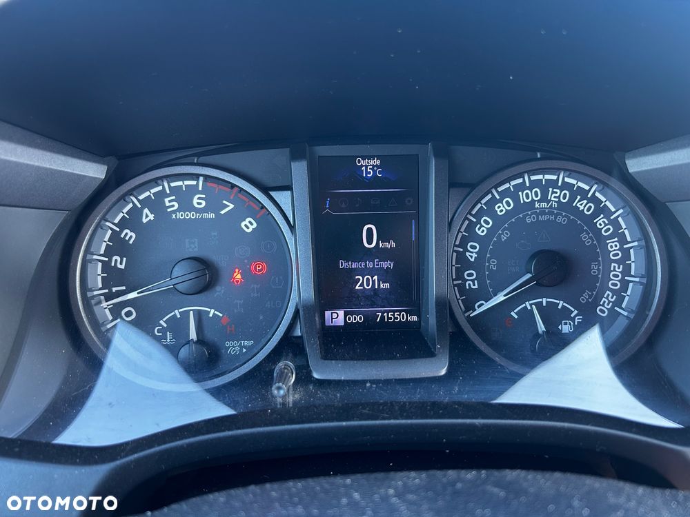 Toyota Tacoma - 11