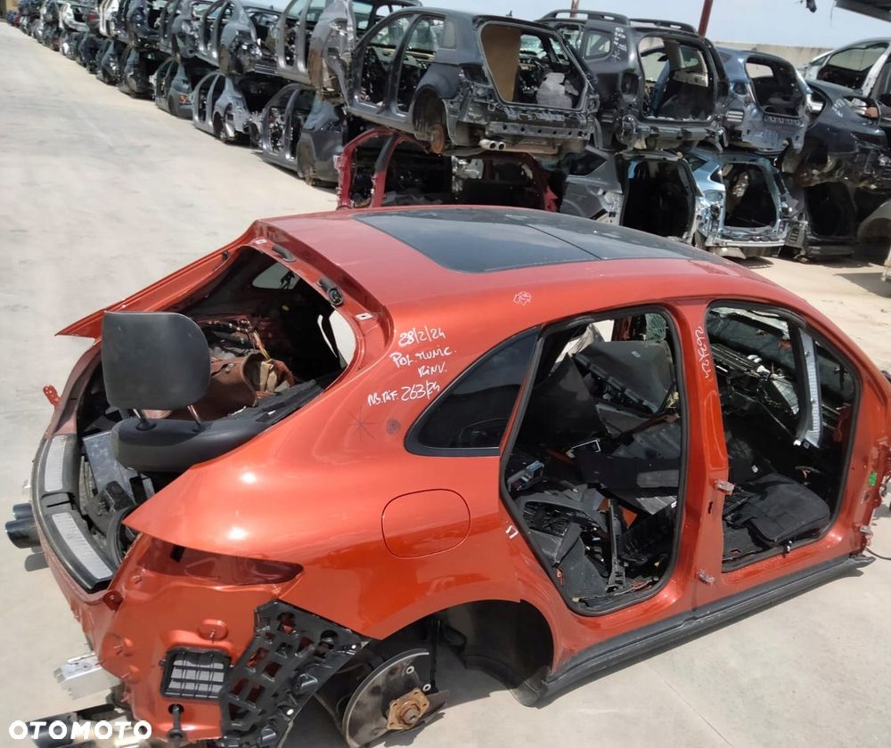 porsche macan 2022 rok dach szyberdach panorama - 1