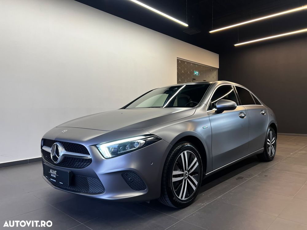 Mercedes-Benz A 250 e 8G-DCT - 2
