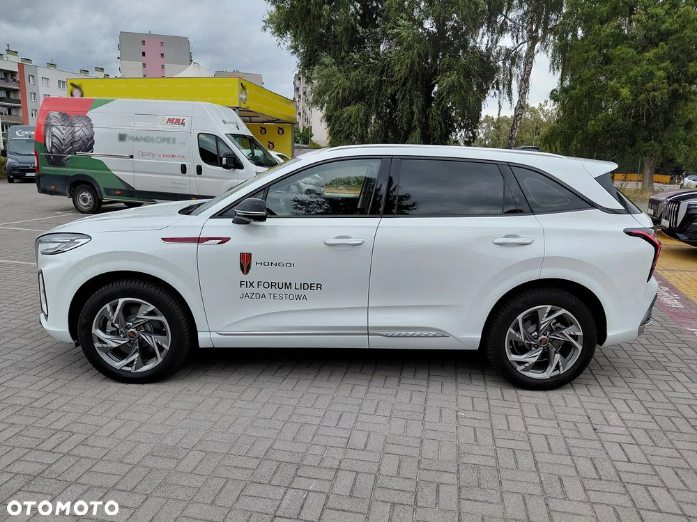 Hongqi HS3 - 2