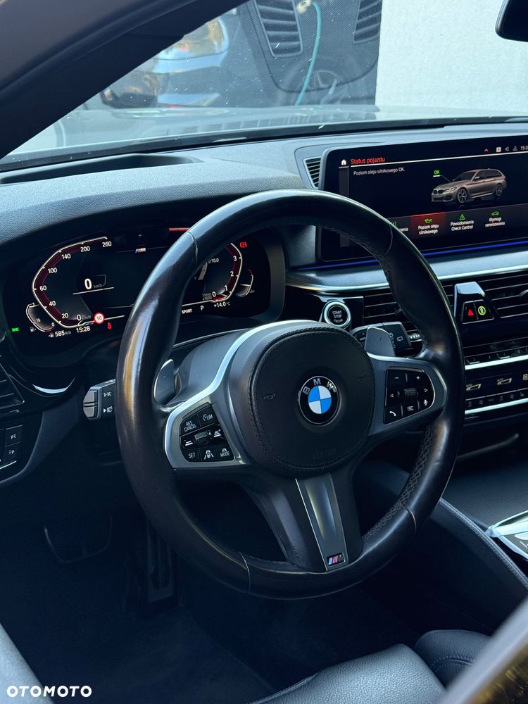 BMW Seria 5 530i xDrive mHEV M Sport sport - 17