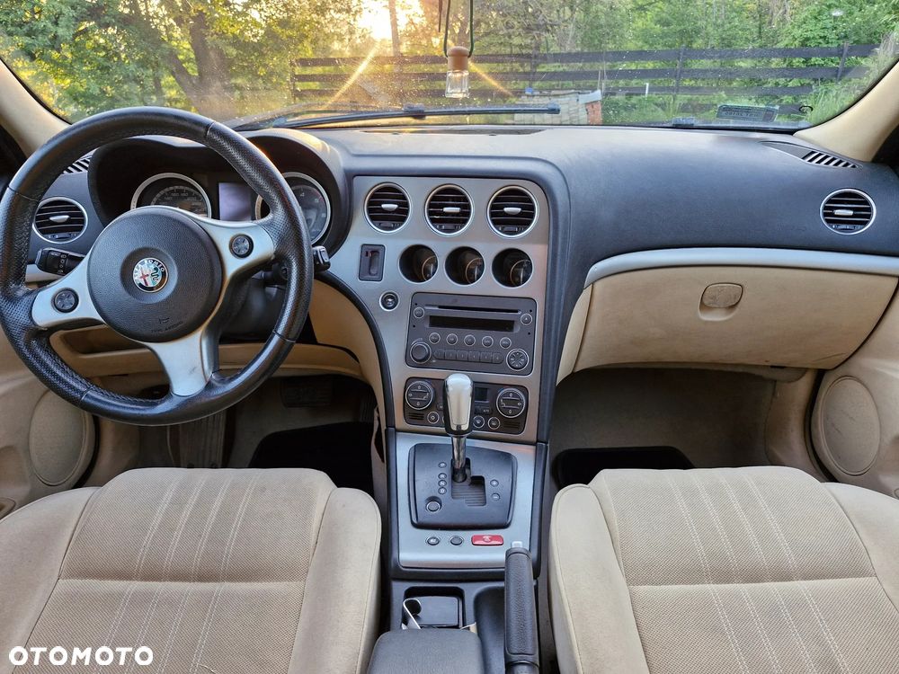 Alfa Romeo 159 1.9 JTDM 16V DPF Automatik Distinctive - 8
